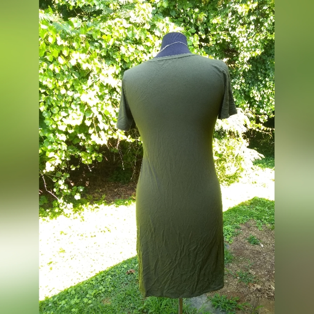 Daily Ritual Dress - Picture 3 of 3